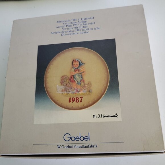 Hummel Goebel 1987 Feeding Time Collectors Plate With Original Box - Picture 3 of 3